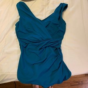NWOT LandsEnd OnePiece Tummy Control Bathing Suit